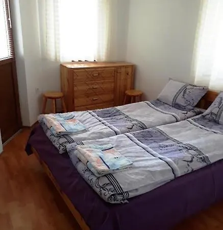 Holiday home Вили Green *